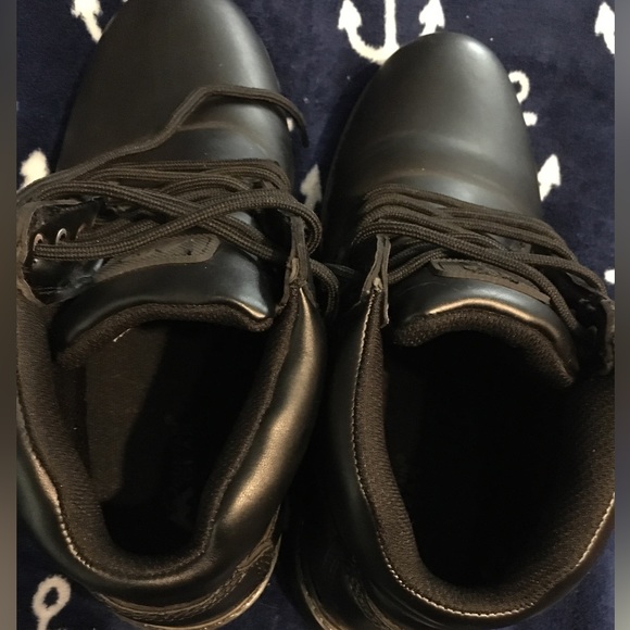 Mens Mountain Gear Boots - Picture 3 of 15